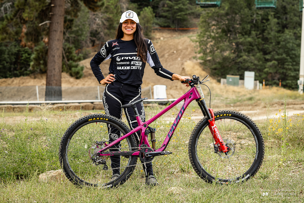 Kialani Hines with her Pivot Shadowcat - definitely the most popular steed for the women out here at Strait Acres but no other is standing tall with the Marzocchi Bomber Z1