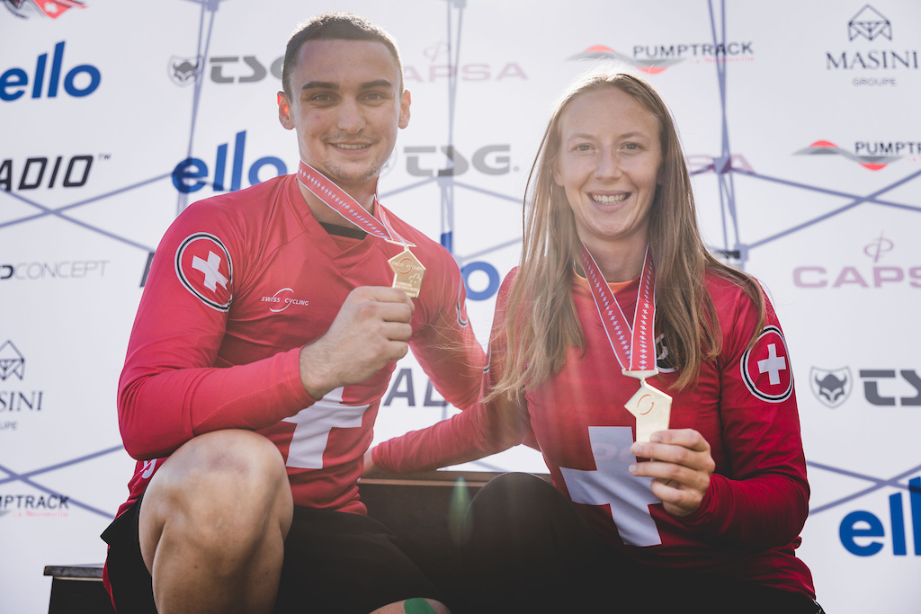 Saturday also saw the Swiss champs take place - the award ceremony took place just before lunch with Tristan Borel and Christa von NiederhÃ¤usern taking the red and white sleeves.