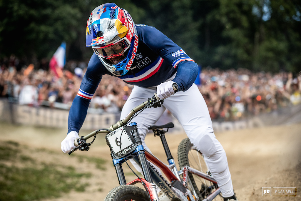 Loic Bruni closing in on a 5th elite World Champs title.