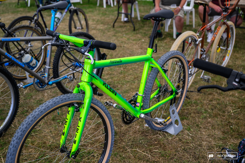 Like we said, bike companies don't paint them like they used to. The Klein paint jobs were next level
