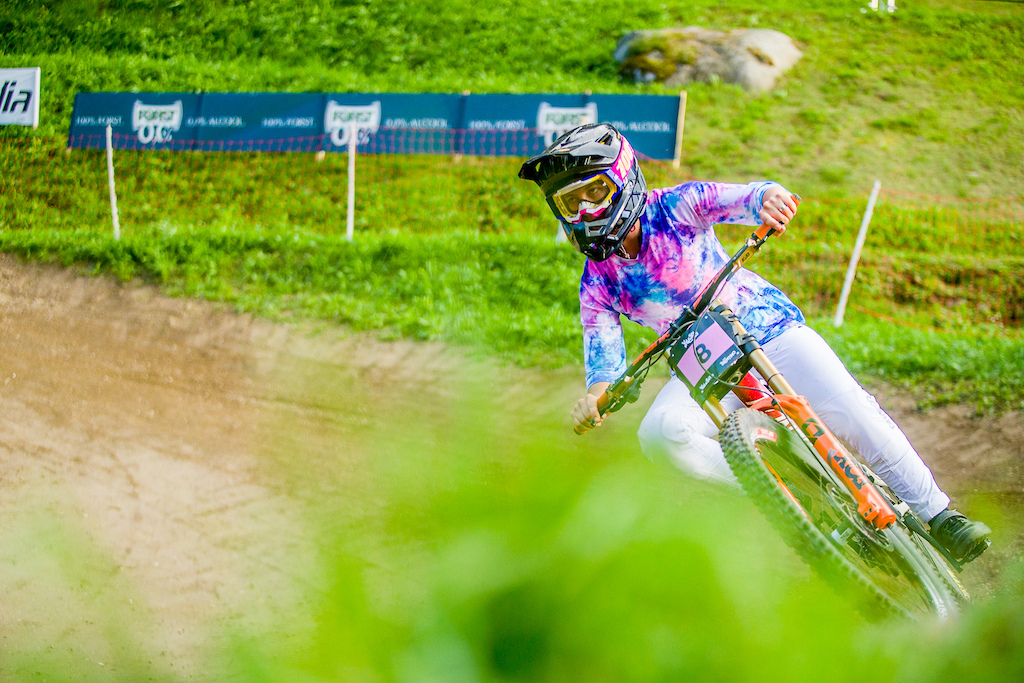 Practice and 2 qualifying runs the first for Friday nights race the 2nd for Saturday Nights during round 6 and 7 of The 2022 4X Pro Tour at Val Di Sole Commezadura Trentino Italy on September 01 2022. Photo Charles A Robertson