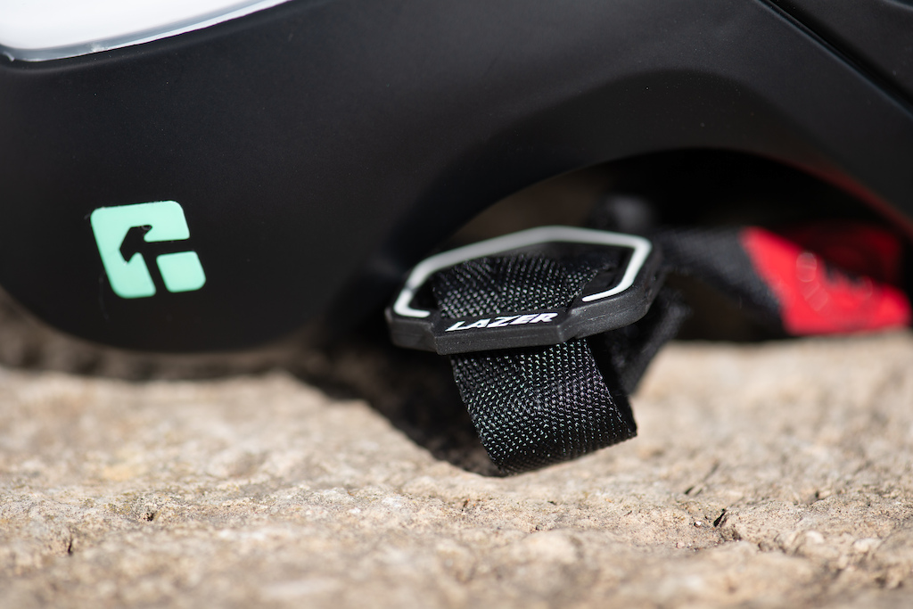 Lazer Jackal KinetiCore

Mountain Bike Connection Winter - Mirror Media