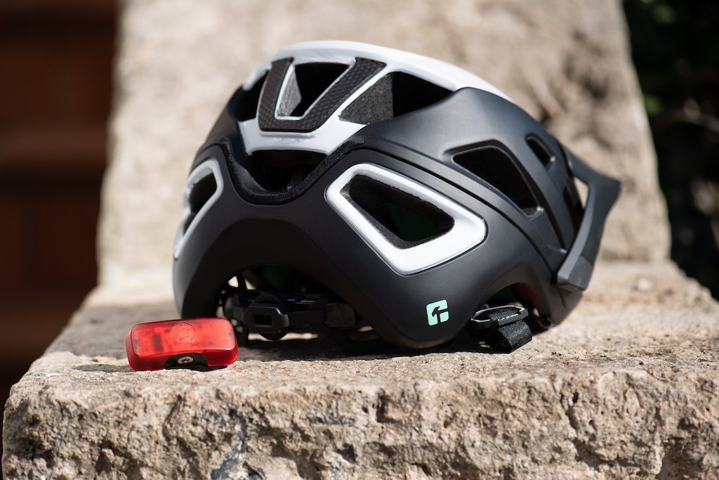 Lazer Jackal KinetiCore

Mountain Bike Connection Winter - Mirror Media