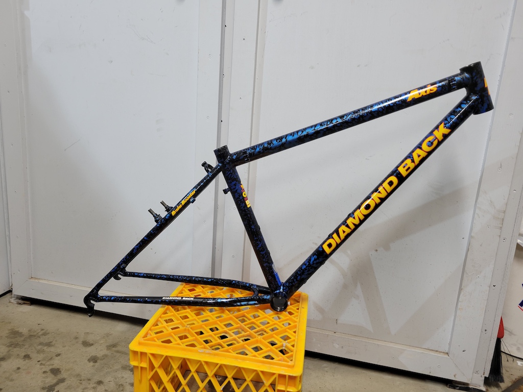 Diamondback axis online mountain bike