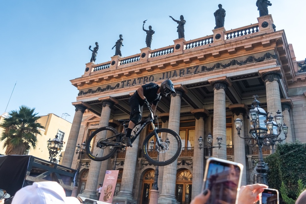 PARTICIPANT performs during Ultimate Urban Enduro in Guanajuato Mexico on November 12th 2022