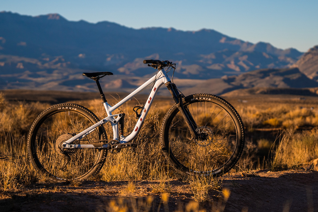 First Look: Vitus' All-New 2023 Mythique Trail Bike - Pinkbike