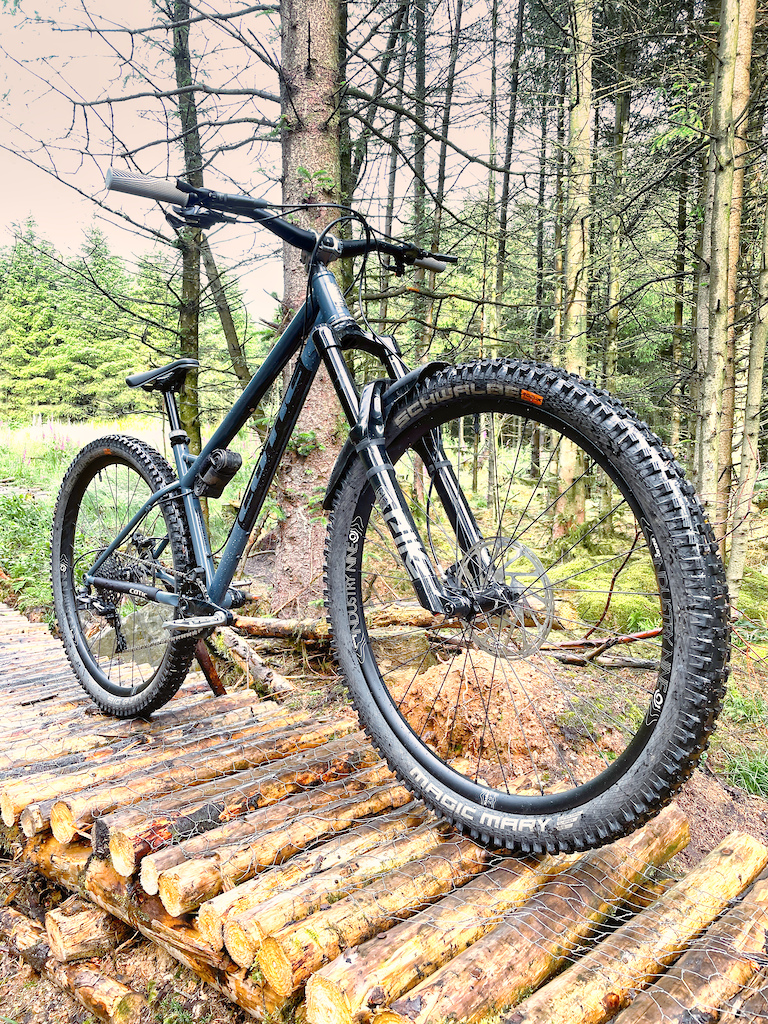 Hardtail fun with the Cotic BFe Max.