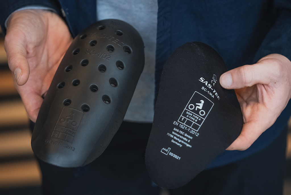 Review: 7iDP Sam Hill & Sam Hill Lite Knee Pads - Pinkbike