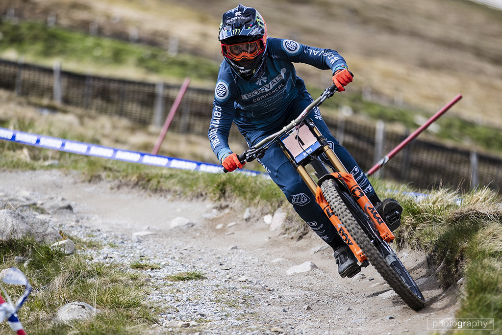 @garyreevesphoto
Camille Balanche Dorval AM Commencal
Mercedes UCI World Cup # 2 Fort William