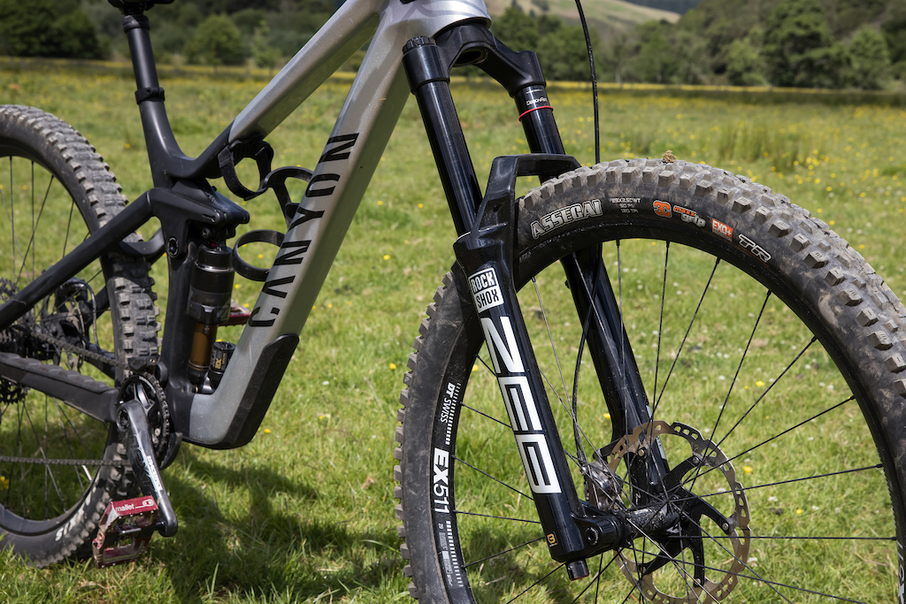 FOX FLOAT 38 2021 Review – The New King Of Enduro Forks?