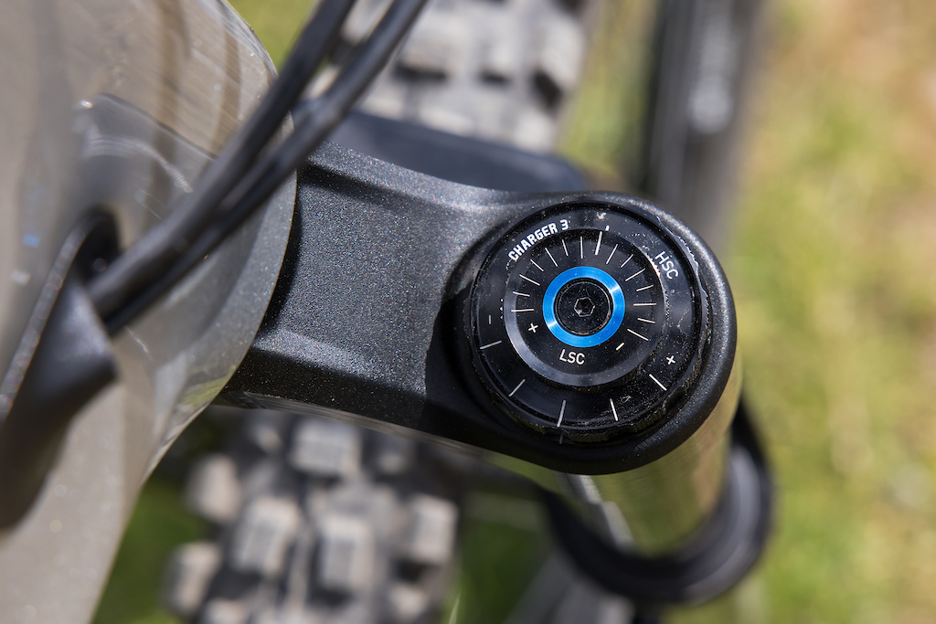 FOX FLOAT 38 2021 Review – The New King Of Enduro Forks?