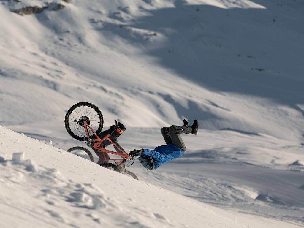 Photo & Art Print Freeride skiier riding in deep powder snow