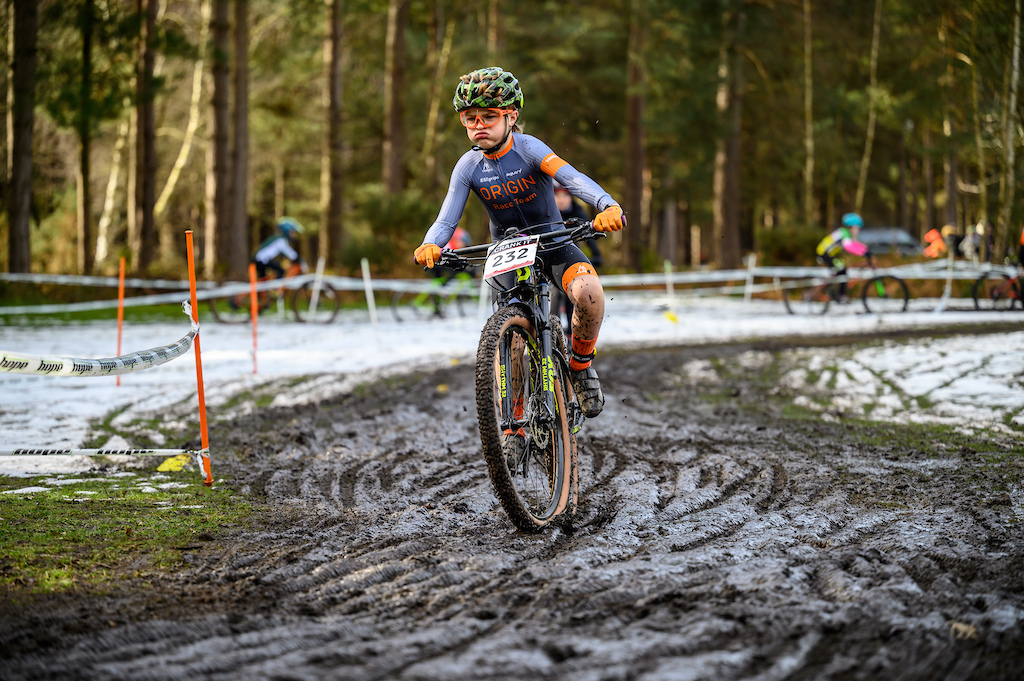 Once the snow and ice started to thaw, thick mud began to appear and not everyone was a fan!