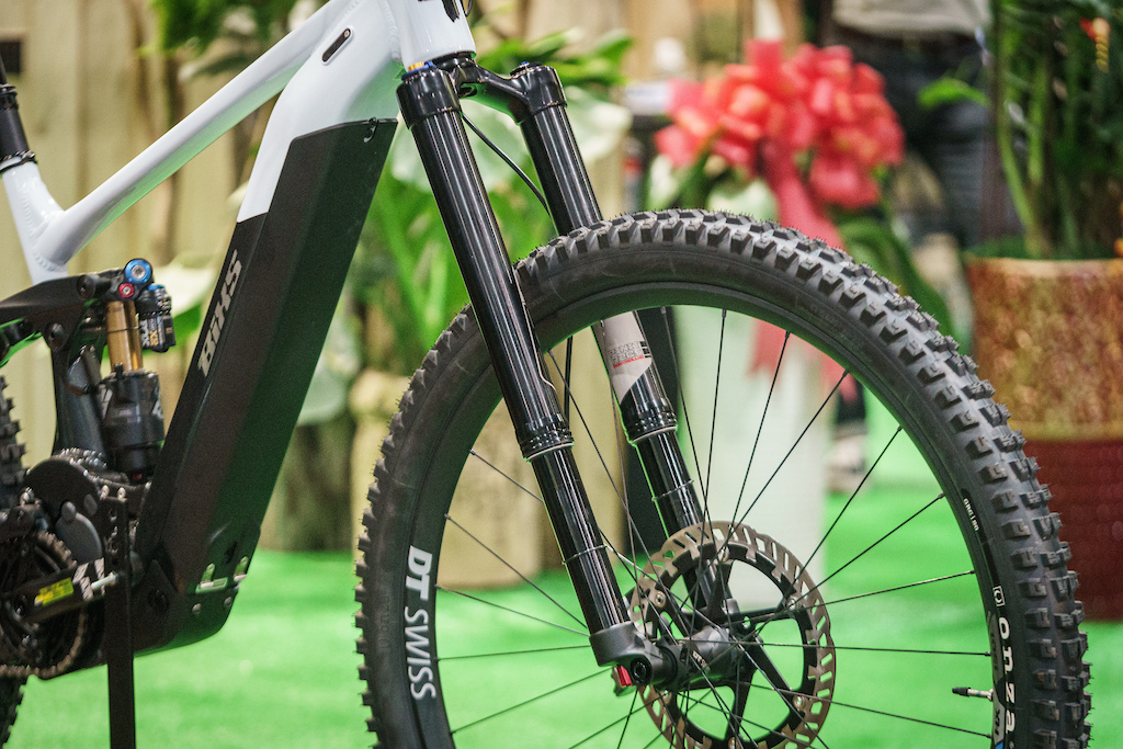 Review: Bright Racing Shocks' F929 Next Inverted Enduro Fork - Pinkbike