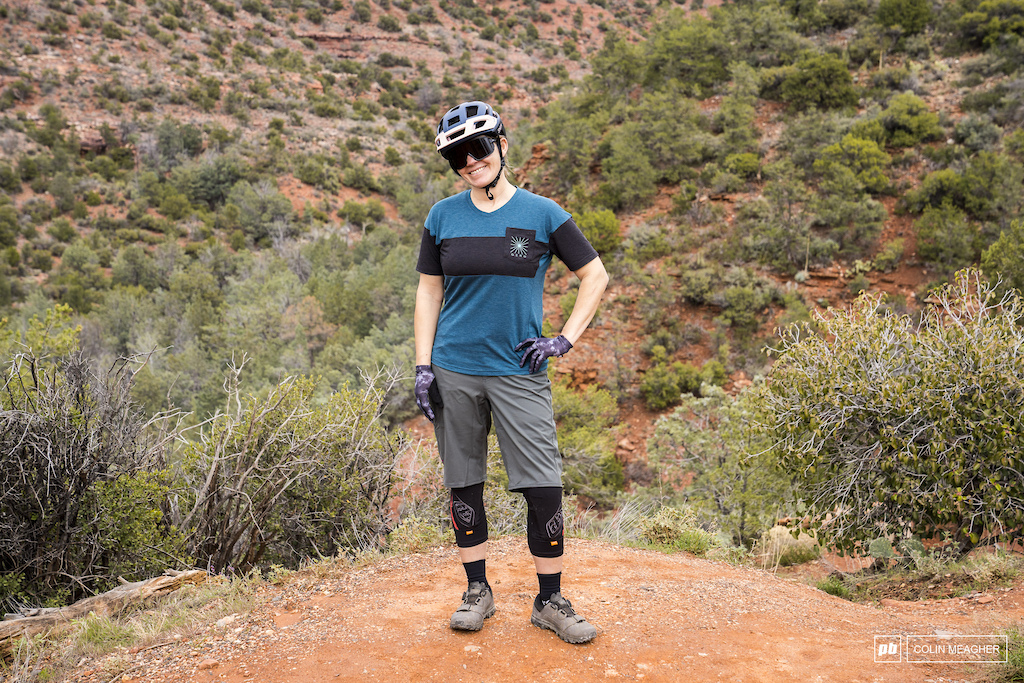 Nikki Rohan showing off some of Spring 2023 women's mountain bike apparel on the transept Trail in Sedona Arizona