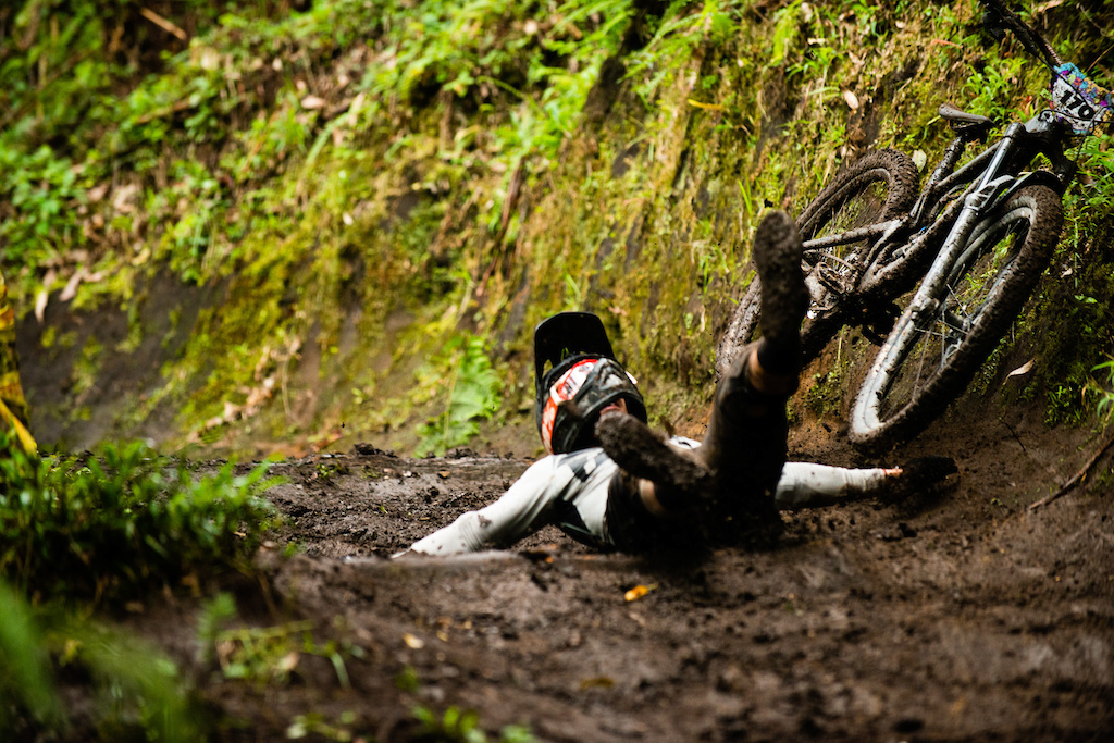 Downhill de las Flores by DH1