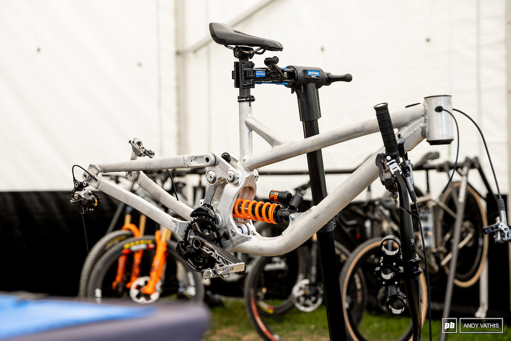 Tech Randoms: Lenzerheide DH World Cup 2023 - Pinkbike