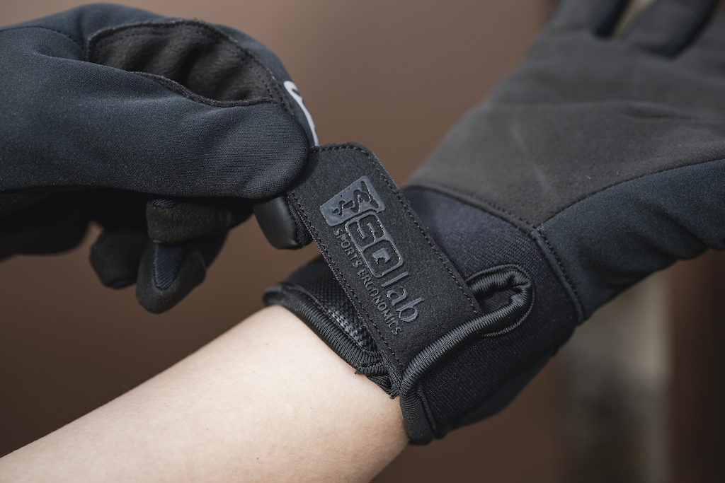 SQlab Introduces New Slim & Wide Options For Gloves - Pinkbike