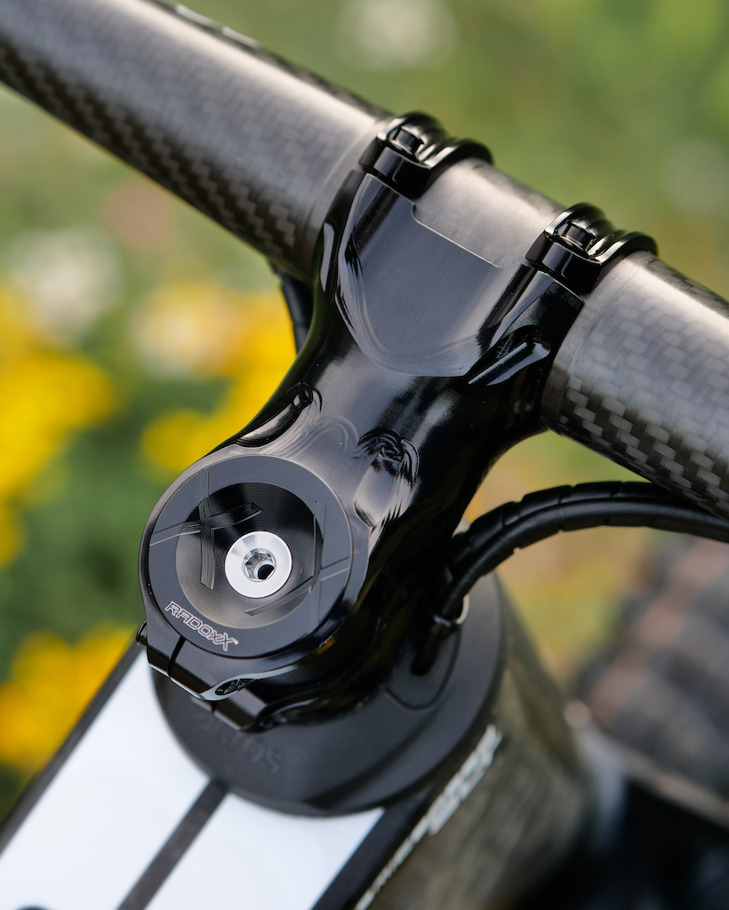 lightest emtb
