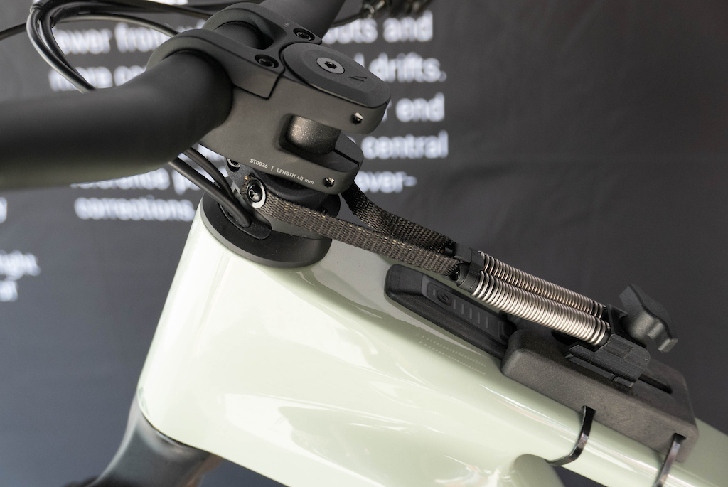 【WHISTLER CRANKWORX】SRAM キャップ Crankworx カナダ ウィスラー】SRAM キャップ