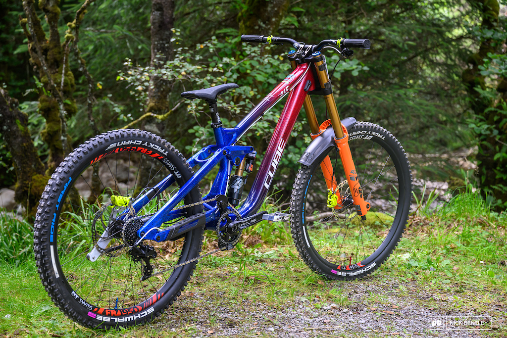 Bike Check Danny Hart s Union Jack Prototype Cube Fort WIlliam