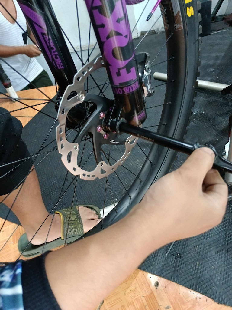 My-FELT-Surplus30-Plus - The upgraded 203mm "Ice-Tech" Rotor on the front wheel, is being mounted after the Shimano XT M8120, 4-piston Caliper was mounted to the forks with with appropriate spacer.