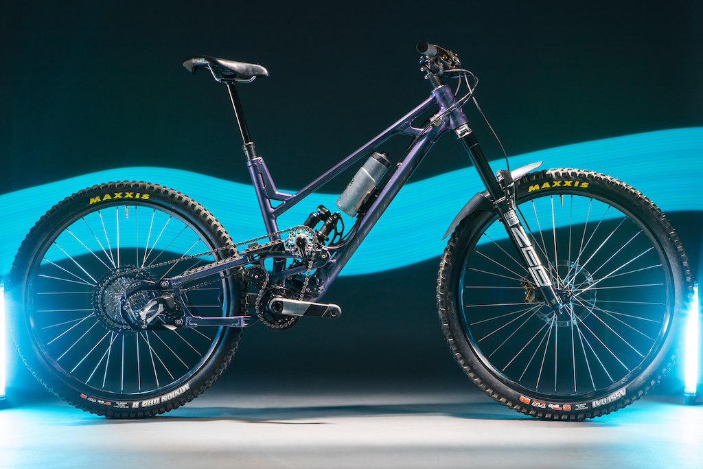 Video to the 2023 Enduro Bike Field Test Pinkbike