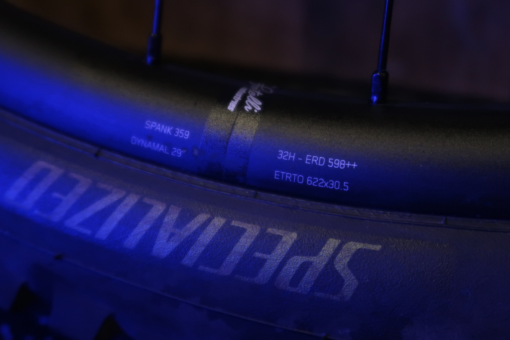 Review: Spank 359 Downhill Wheels - Alloy Wheels Turned up to 11