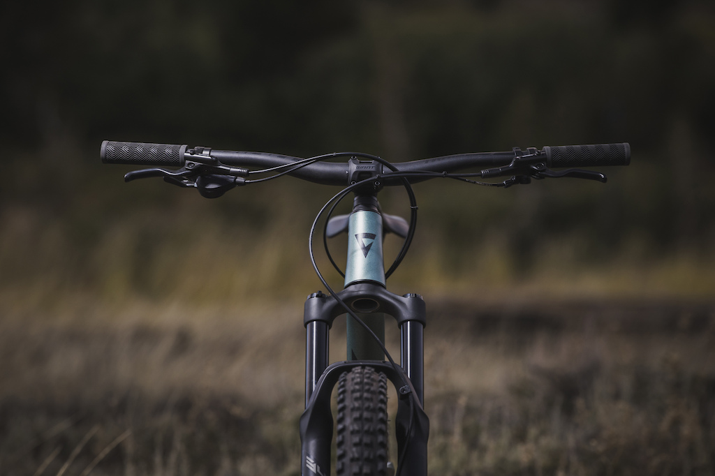 First Look Giant Updates the Entry Level Full Suspension Stance