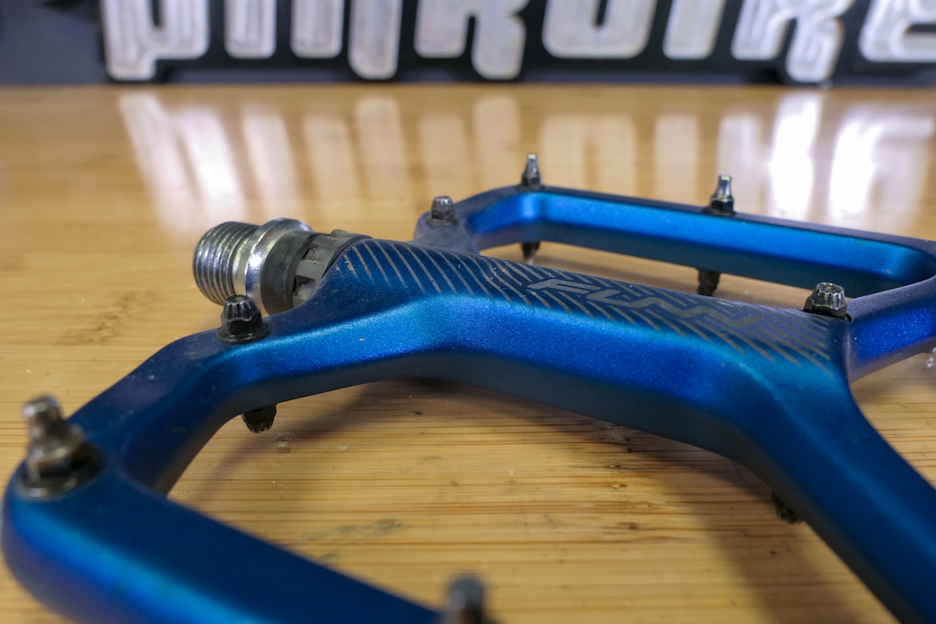 Review: Funn Python Flat Pedals - Thin & Grippy - Pinkbike