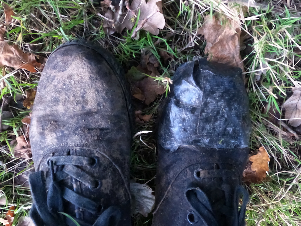 This shoes just fell apart sadly I had to throw into the garbage