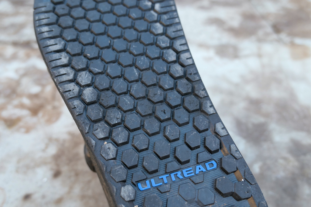 Review: Shimano GF800 GTX Flat Pedal Shoes - Grippy & Ready