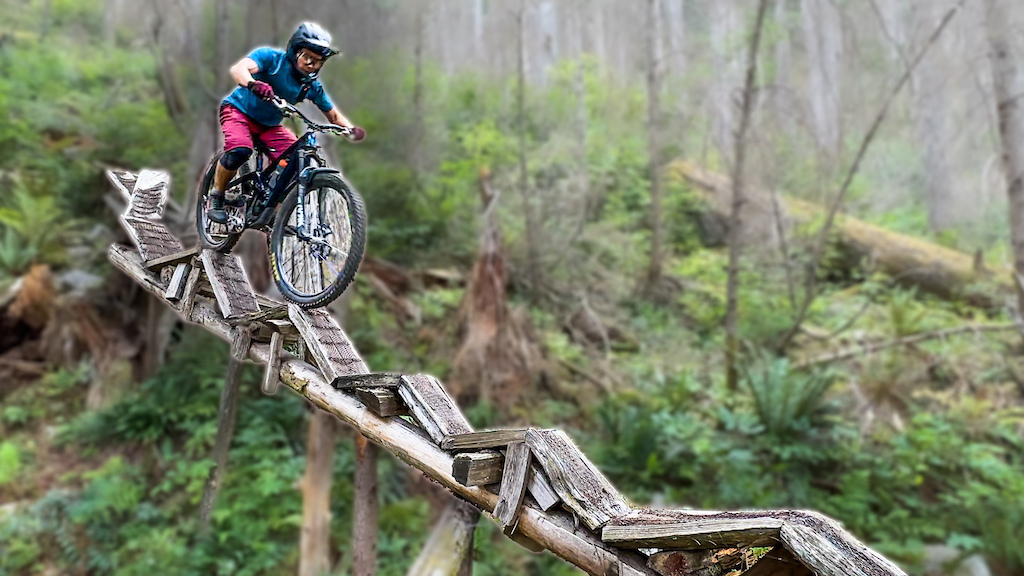 Video Riding Heinously Technical Decrepit Skinnies on the North Shore Pinkbike