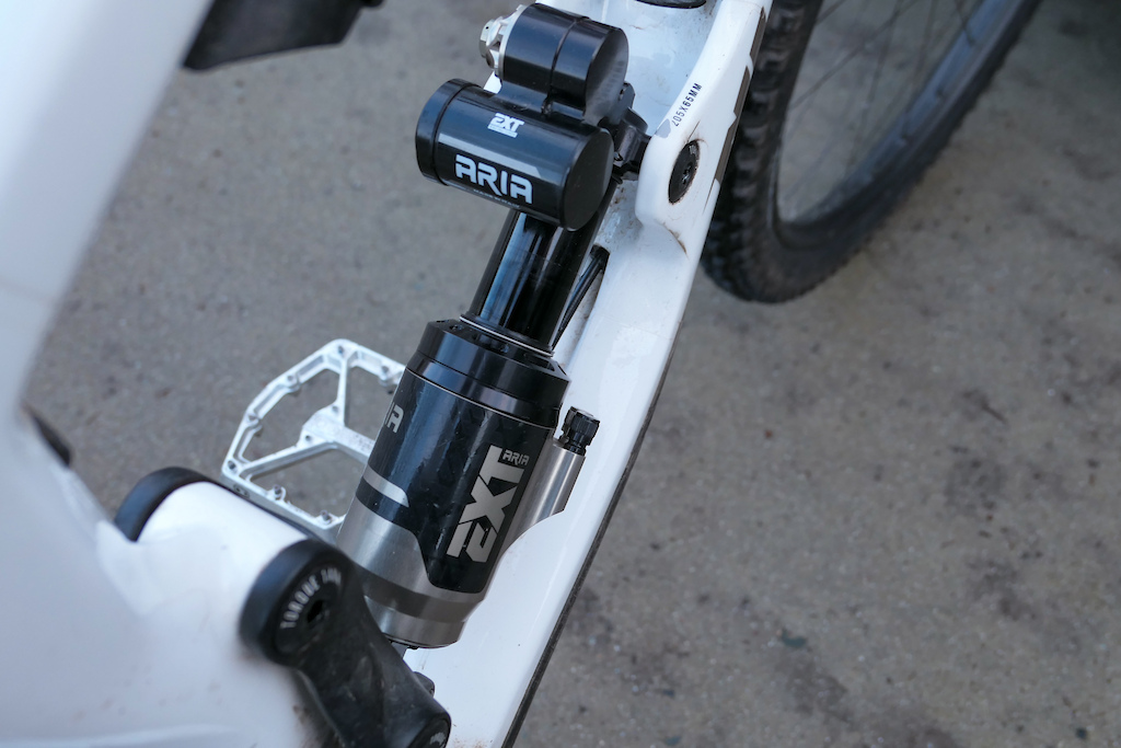 Review: EXT Aria Air Shock - Pinkbike