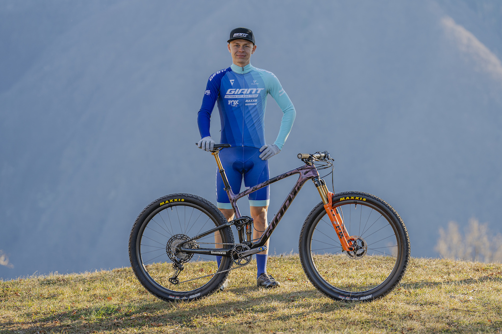 Giant Factory Off Road Team Announces 2024 Roster Pinkbike