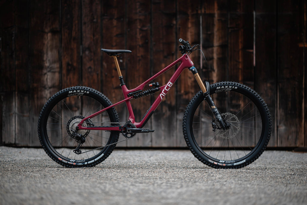 First Look: The 2024 Arc8 Extra Has Suspension Rails - Pinkbike