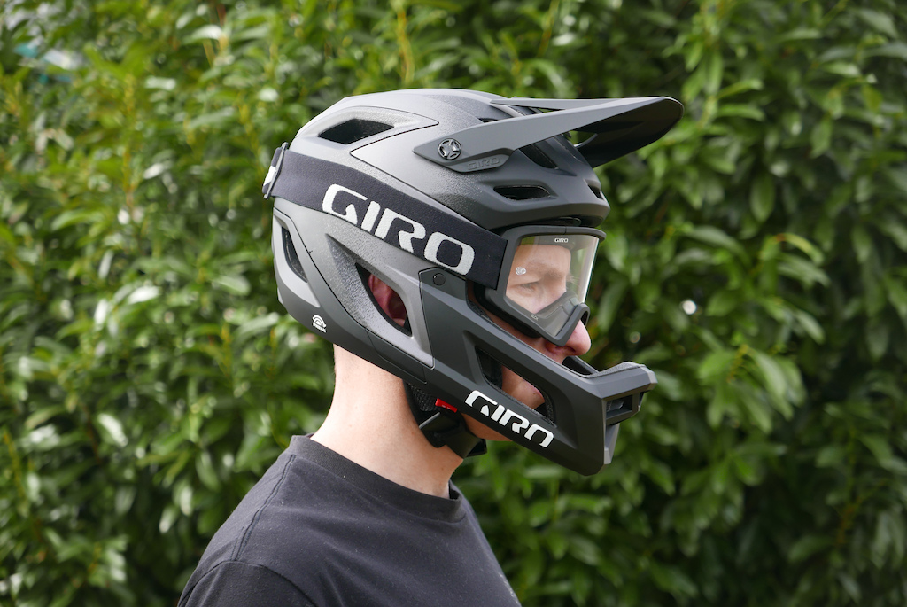 Review Giro s New Coalition Lightweight Full Face Helmet Pinkbike