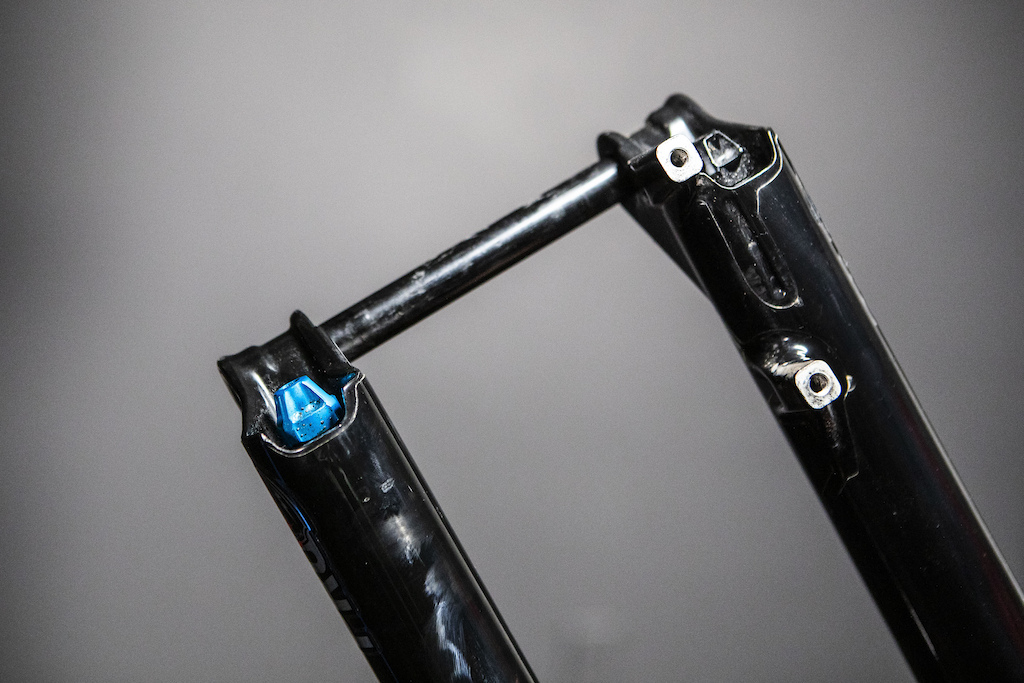 Review: Manitou Mattoc Pro Fork - Reversed Arched, Foward Thinking -  Pinkbike