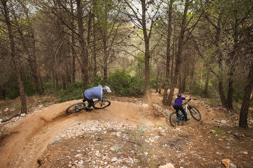 7Mesh 2024 Spring/Summer collection / Riders: Iago Garay and Zoe Zamora