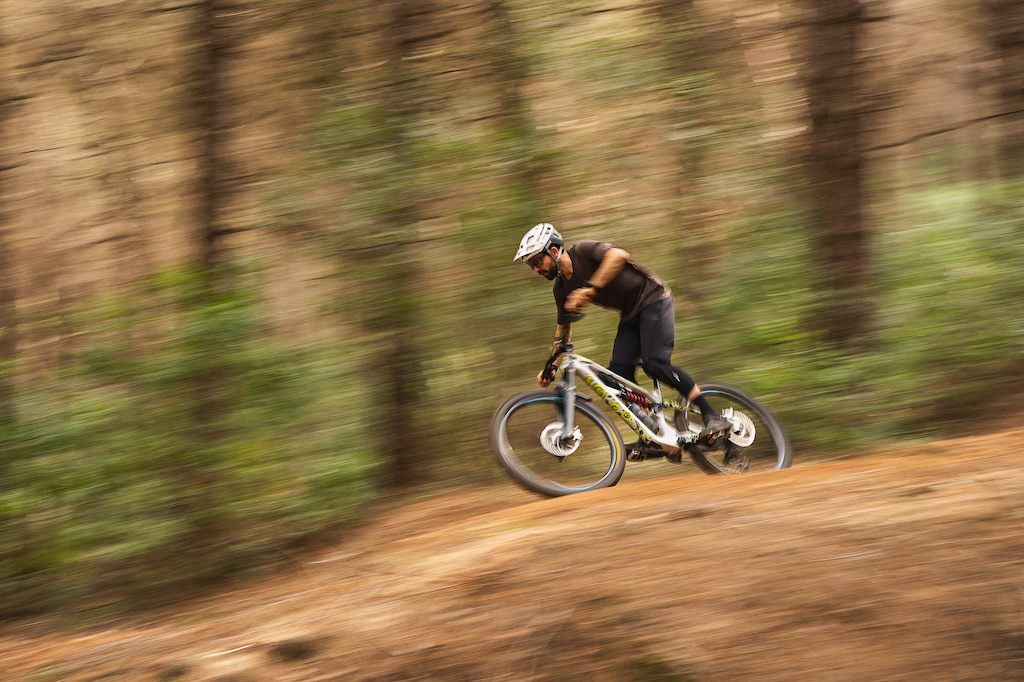 7Mesh 2024 Spring/Summer collection / Riders: Iago Garay and Zoe Zamora