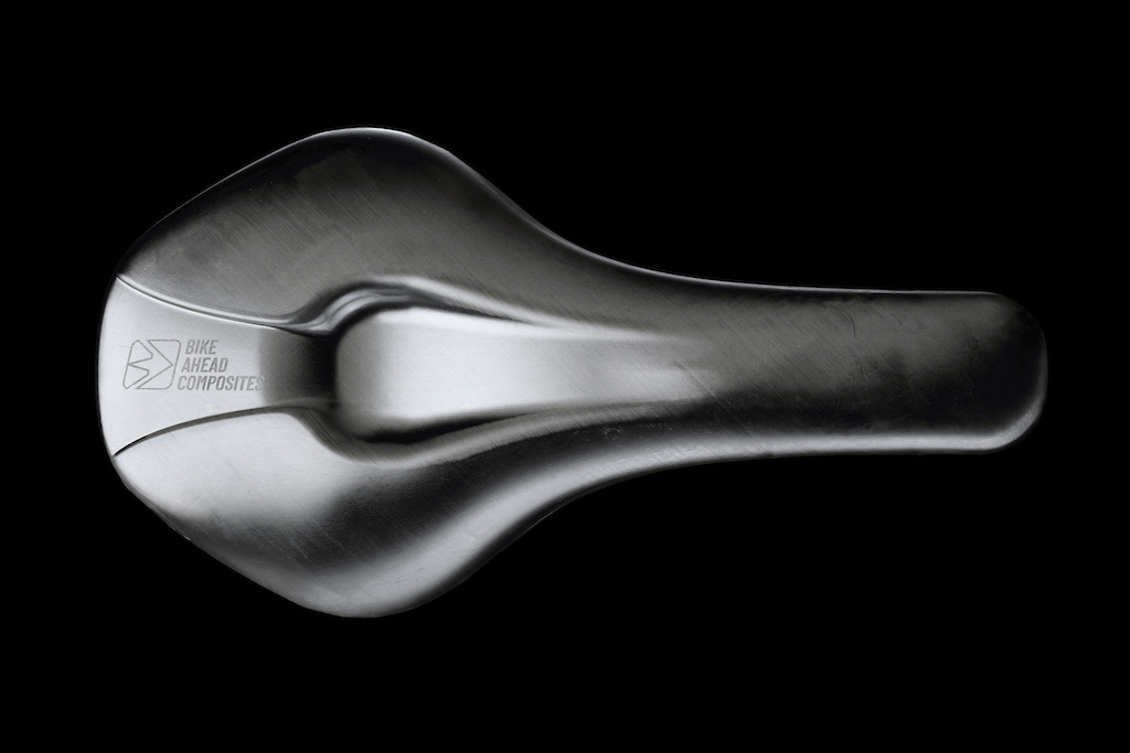 パーツ BIKE AHEAD COMPOSITES Hypersaddle 135mm Bike Ahead Composites The Hypersaddle Carbon Saddle