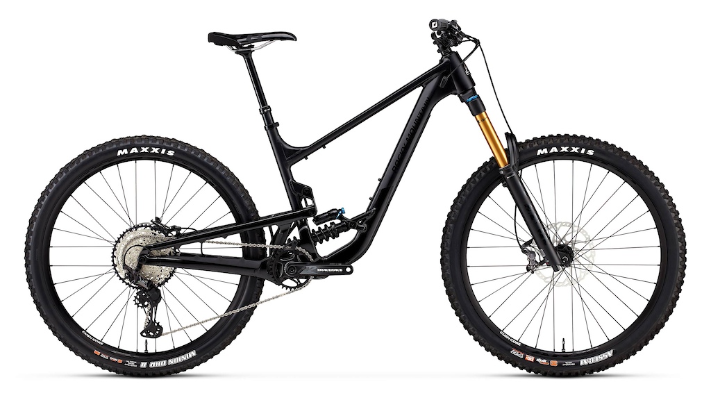 First Ride: Rocky Mountain's 2024 Altitude Has a Completely