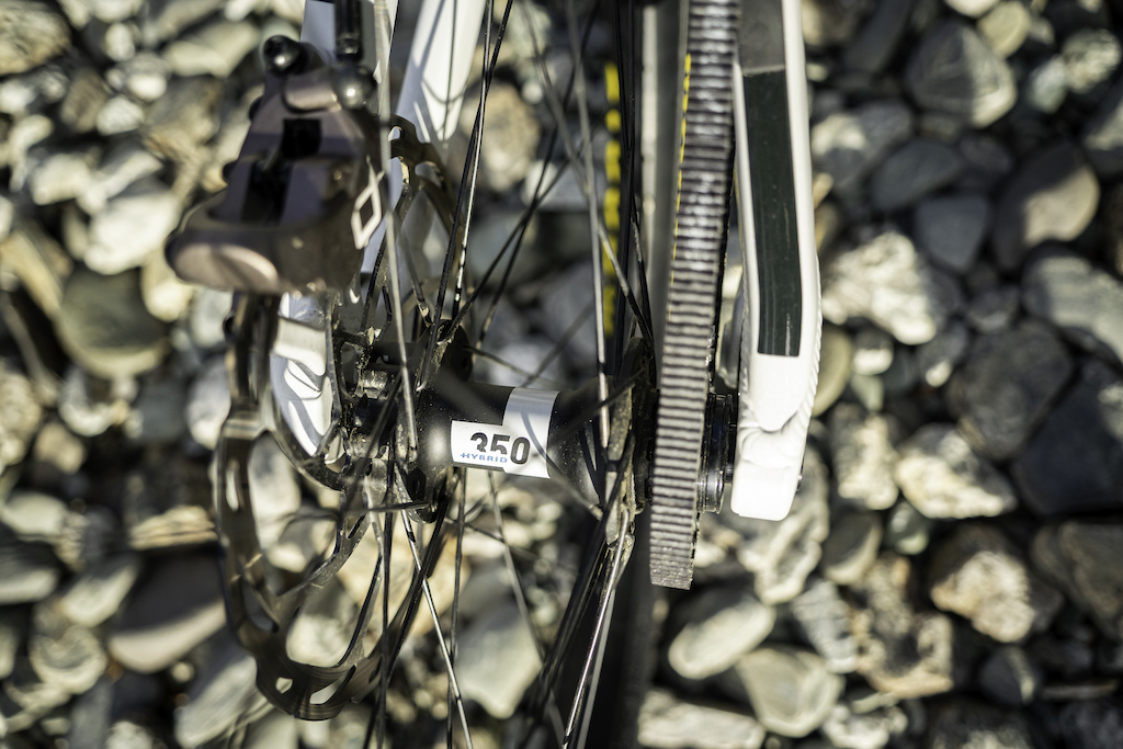 Review: Zerode G3 - A Belt Driven, Gearbox Equipped DH Bike