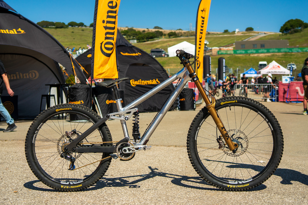 Spotted: Frameworks Racing DH Bike with Electronic Fox Shock & Unreleased  Enve Rims - Pinkbike