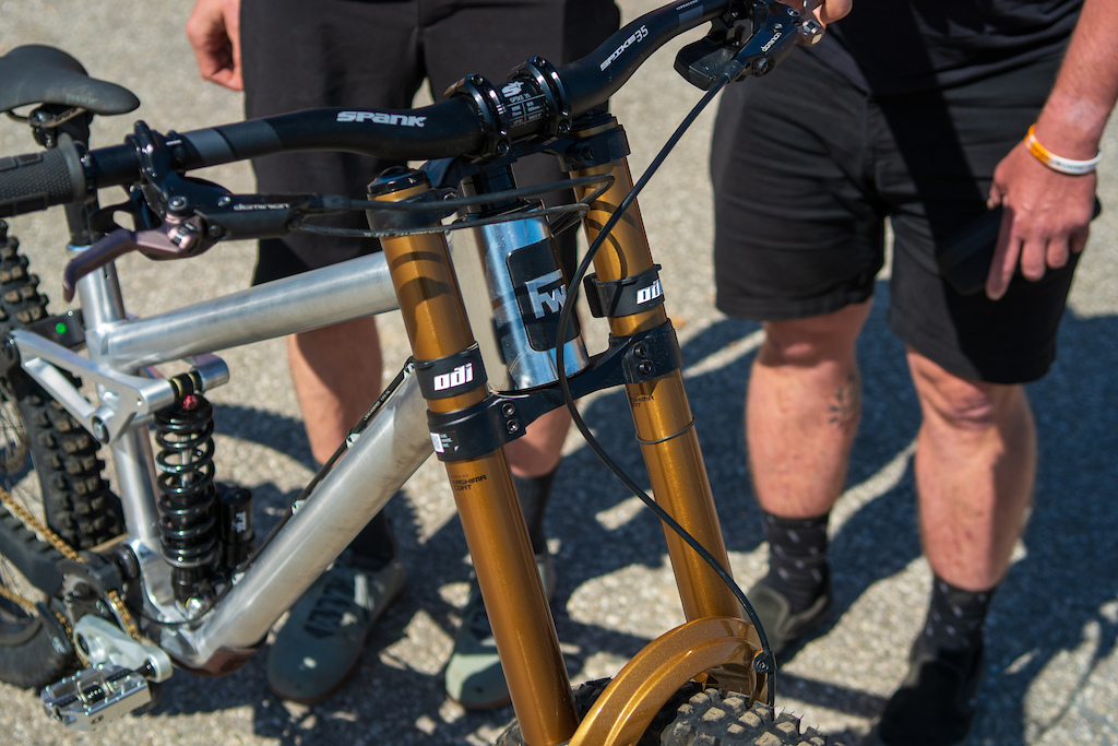 Spotted: Frameworks Racing DH Bike with Electronic Fox Shock