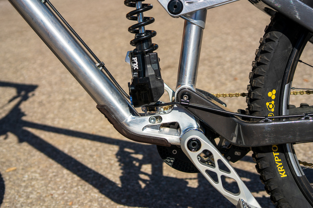 Spotted: Frameworks Racing DH Bike with Electronic Fox Shock