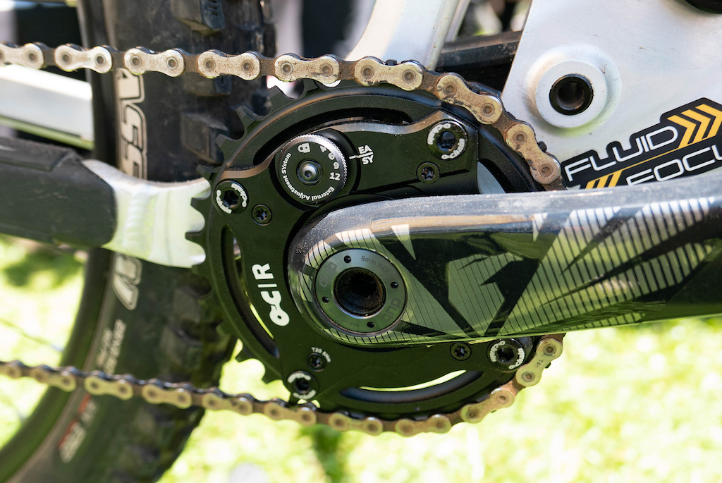The Ochain R has a tool-free adjustment that lets riders select how much the chainring can rotate backwards, from 0 to 12-degrees.
