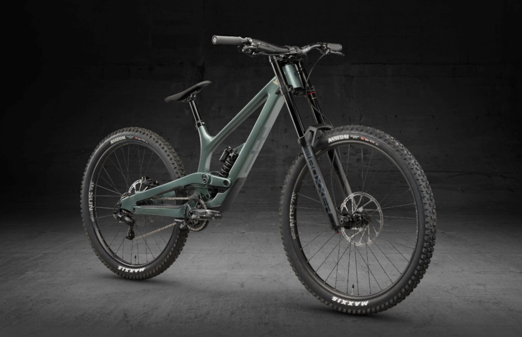 自転車本体 YT TUES 29er Carbon Size Large YT Officially Launches the Tues 29 - Pinkbike
