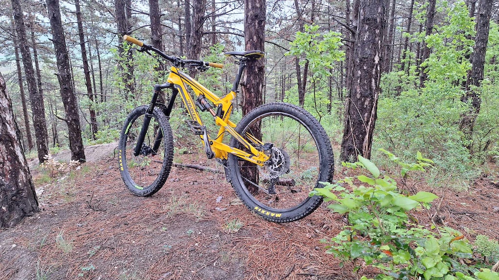 New rear supsension test!
Fox Float X