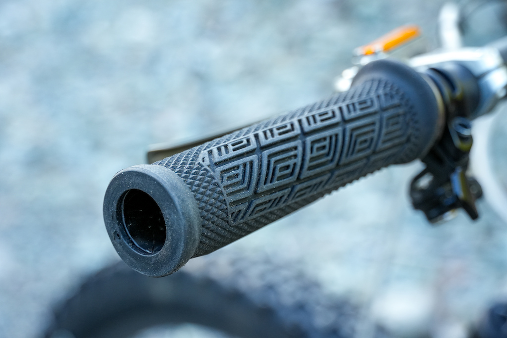 The Good, the Bad, and the Ugly: What Grips Pinkbike Editors Actually Use - Pinkbike The Good, the Bad, and the Ugly: What Grips Pinkbike Editors Actually Use - Pinkbike